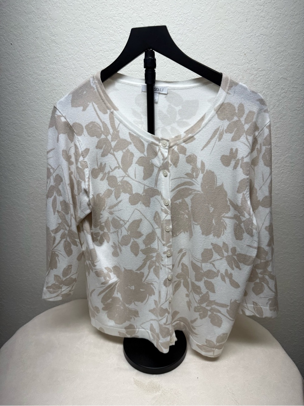 Roz & Ali Cream and Tan Floral Button-Front Top